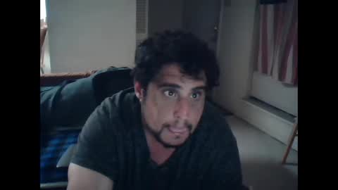 Snapshot of gitmehard008 chatting on March 9, 3:43 am gitmehard008 online show from March 9, 3:43 am