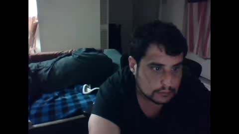 Snapshot of gitmehard008 chatting on December 30, 5:15 am gitmehard008 online show from December 30, 5:15 am