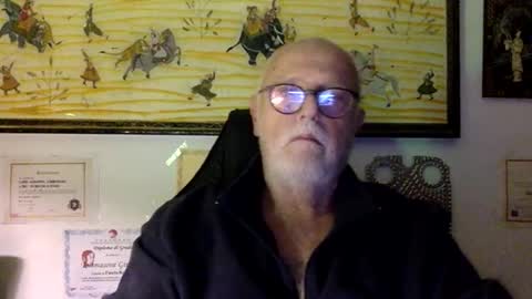 giutomma930394 online show from November 19, 4:39 pm