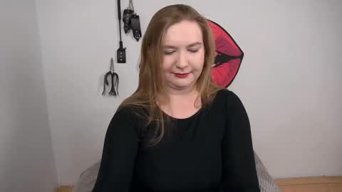 Nikki online show from November 28, 3:08 pm