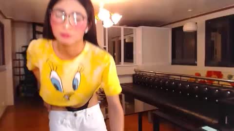 gleiahong online show from October 2, 11:20 am