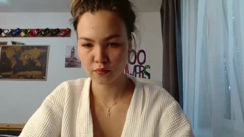 Snapshot of glitter_doll chatting on September 26, 10:56 am glitter_doll online show from September 26, 10:56 am