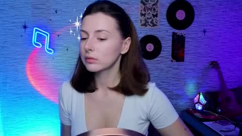 Snapshot of glo_lo chatting on March 6, 6:41 am Bye everybody Ill be online Monday December 2nd Saturday and Sunday off online show from March 6, 6:41 am