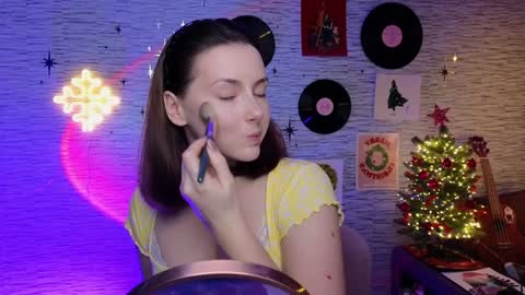 Snapshot of glo_lo chatting on January 7, 3:12 pm Bye everybody Ill be online Monday December 2nd Saturday and Sunday off online show from January 7, 3:12 pm