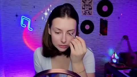 Snapshot of glo_lo chatting on February 17, 7:58 am Bye everybody Ill be online Monday December 2nd Saturday and Sunday off online show from February 17, 7:58 am