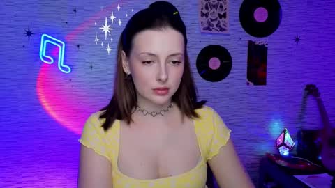 Snapshot of glo_lo chatting on February 26, 9:44 am Bye everybody Ill be online Monday December 2nd Saturday and Sunday off online show from February 26, 9:44 am