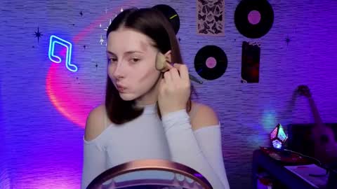 Snapshot of glo_lo chatting on February 27, 6:57 am Bye everybody Ill be online Monday December 2nd Saturday and Sunday off online show from February 27, 6:57 am