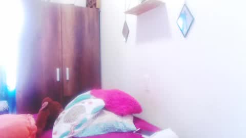 Snapshot of gloriawhitte7 chatting on February 18, 2:38 pm gloriawhitte7 online show from February 18, 2:38 pm