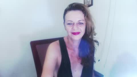 Snapshot of gloriawhitte7 chatting on February 2, 11:32 pm gloriawhitte7 online show from February 2, 11:32 pm
