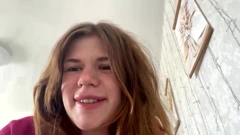  Roxy  online show from May 24, 9:38 am