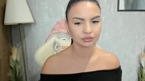 Snapshot of goddessmiaa chatting on October 13, 8:38 am Mistress online show from October 13, 8:38 am