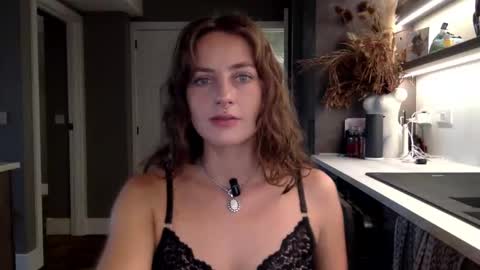 goddessmiamuse online show from February 6, 10:41 am