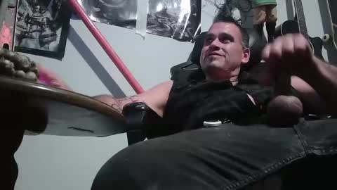 Snapshot of godsbane_the_devil_apart chatting on December 29, 7:28 am The Devil Hekda online show from December 29, 7:28 am