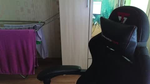 Golden boyyy21 online show from April 10, 2:44 pm