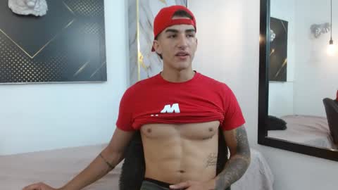   online show from April 13, 7:29 pm