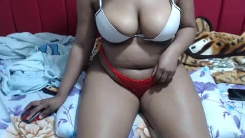 goldenpearl23 online show from August 5, 9:28 am