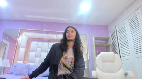 goldentemptation_ online show from June 8, 7:37 pm