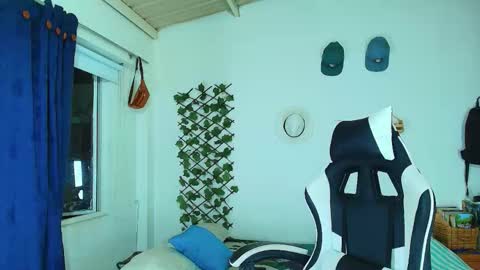 Goldy Loyal93 online show from February 13, 11:52 pm