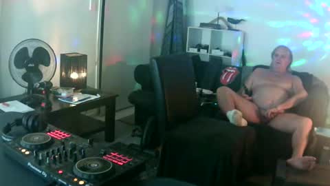 goldyguy011 online show from March 19, 6:13 pm