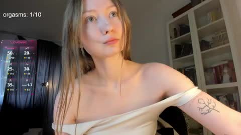 SOPHIE online show from April 21, 5:36 am