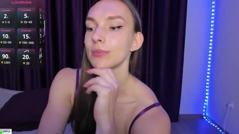 Snapshot of goodnight_kitty chatting on September 16, 11:19 pm goodnight_kitty online show from September 16, 11:19 pm