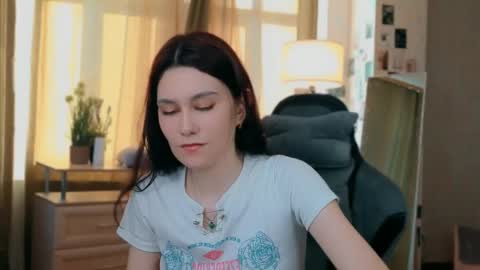 Sarra online show from May 6, 2:01 pm