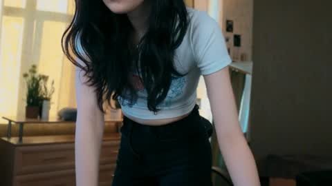 Sarra online show from May 4, 1:39 pm