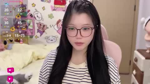 gorgeous girl33 online show from November 8, 1:52 am