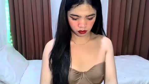 gorgeouspinay_gwen online show from April 18, 12:34 am