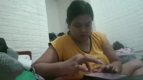 gorgeousselenaxx online show from February 24, 2:19 am