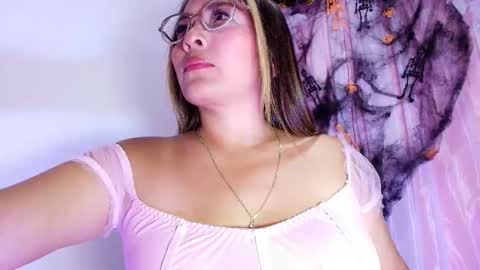 grace_sw online show from October 15, 9:21 am