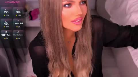 Snapshot of gracianelee chatting on October 8, 2:56 pm Grace online show from October 8, 2:56 pm