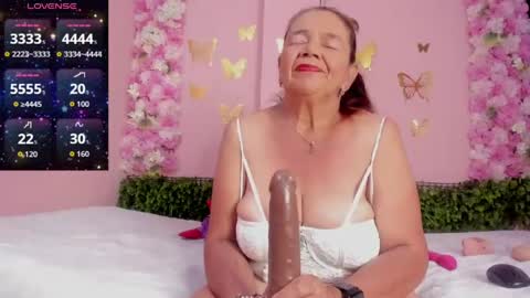 Mi Name is violeta  online show from May 6, 2:01 pm