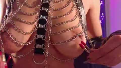 grayce blossoms24 online show from March 10, 1:21 am