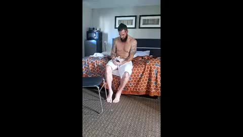 greatfullone online show from April 27, 12:36 pm