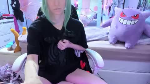 GreenEyedLovexo online show from November 24, 3:43 pm