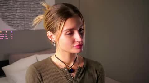 Kelly online show from November 25, 2:38 pm