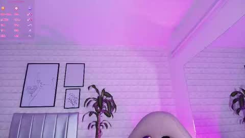   online show from September 9, 7:03 pm