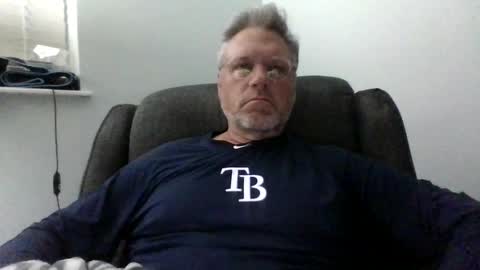 mmm hmmm online show from November 8, 4:26 am