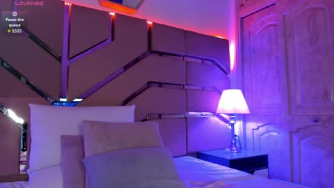 greidy_baker online show from April 17, 3:09 am