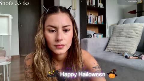 Snapshot of greta_miss chatting on October 29, 3:58 pm  Emmy  online show from October 29, 3:58 pm