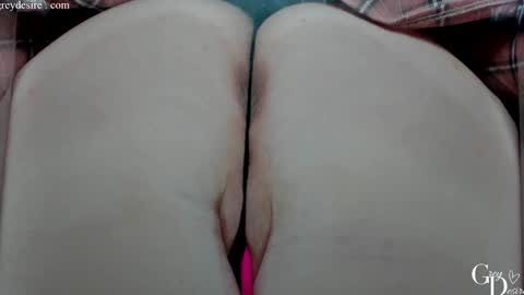       2 online show from November 10, 3:04 pm