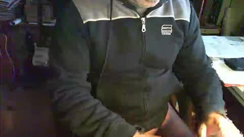 greyhounddog online show from October 23, 11:23 am