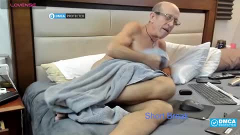 Snapshot of greyishere chatting on January 8, 7:45 am Grey.  If viewing your cam I am more likely to stay if you show your face. online show from January 8, 7:45 am