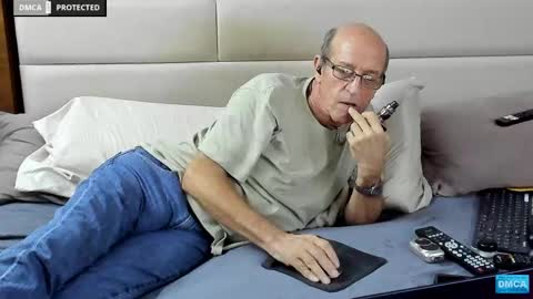 Snapshot of greyishere chatting on February 18, 4:58 am Grey.  If viewing your cam I am more likely to stay if you show your face. online show from February 18, 4:58 am