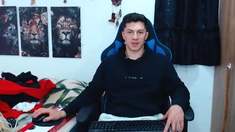 griego01 online show from March 12, 7:47 pm