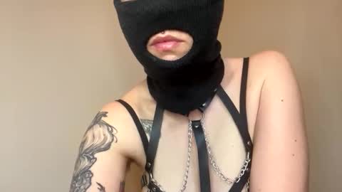 grippy_box online show from October 22, 1:42 am