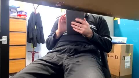 Snapshot of grumpy271 chatting on October 17, 2:54 pm grumpy271 online show from October 17, 2:54 pm