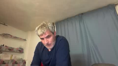 guardiannif_ online show from March 8, 10:03 pm