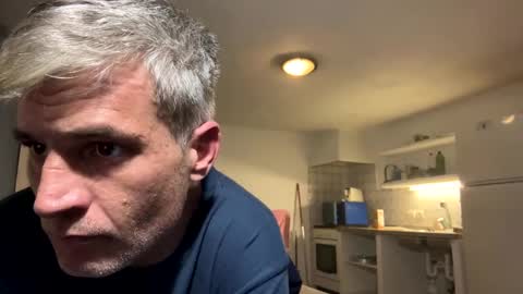 guardiannif_ online show from March 10, 12:28 am